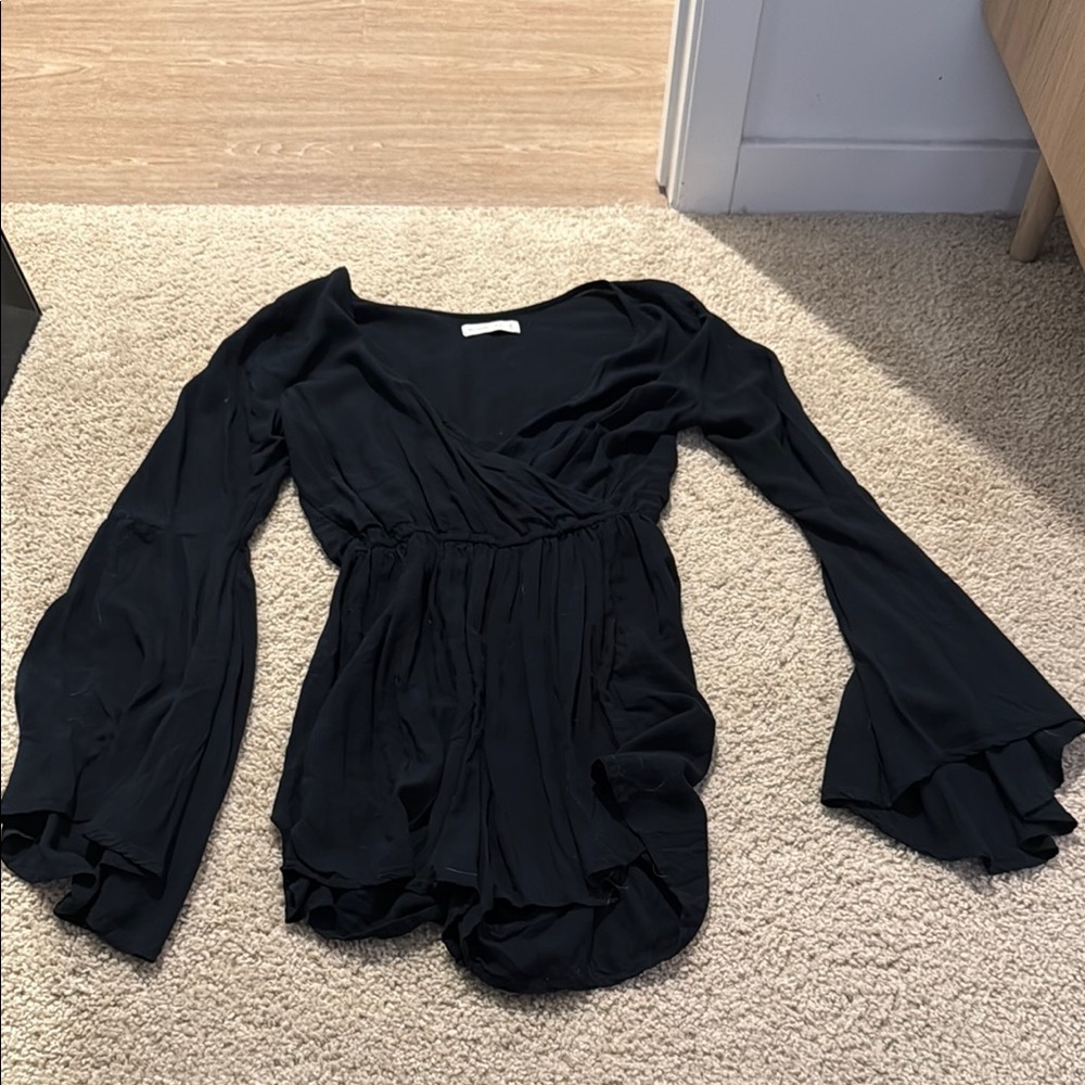 Abercrombie & Fitch Black Ruched Bell Sleeve Blouse